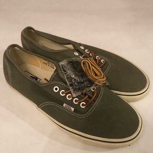 Vans new canvas sneaker men size 11